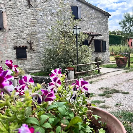 Çiftlik konaklama La Cerqua Pietralunga (Umbria)